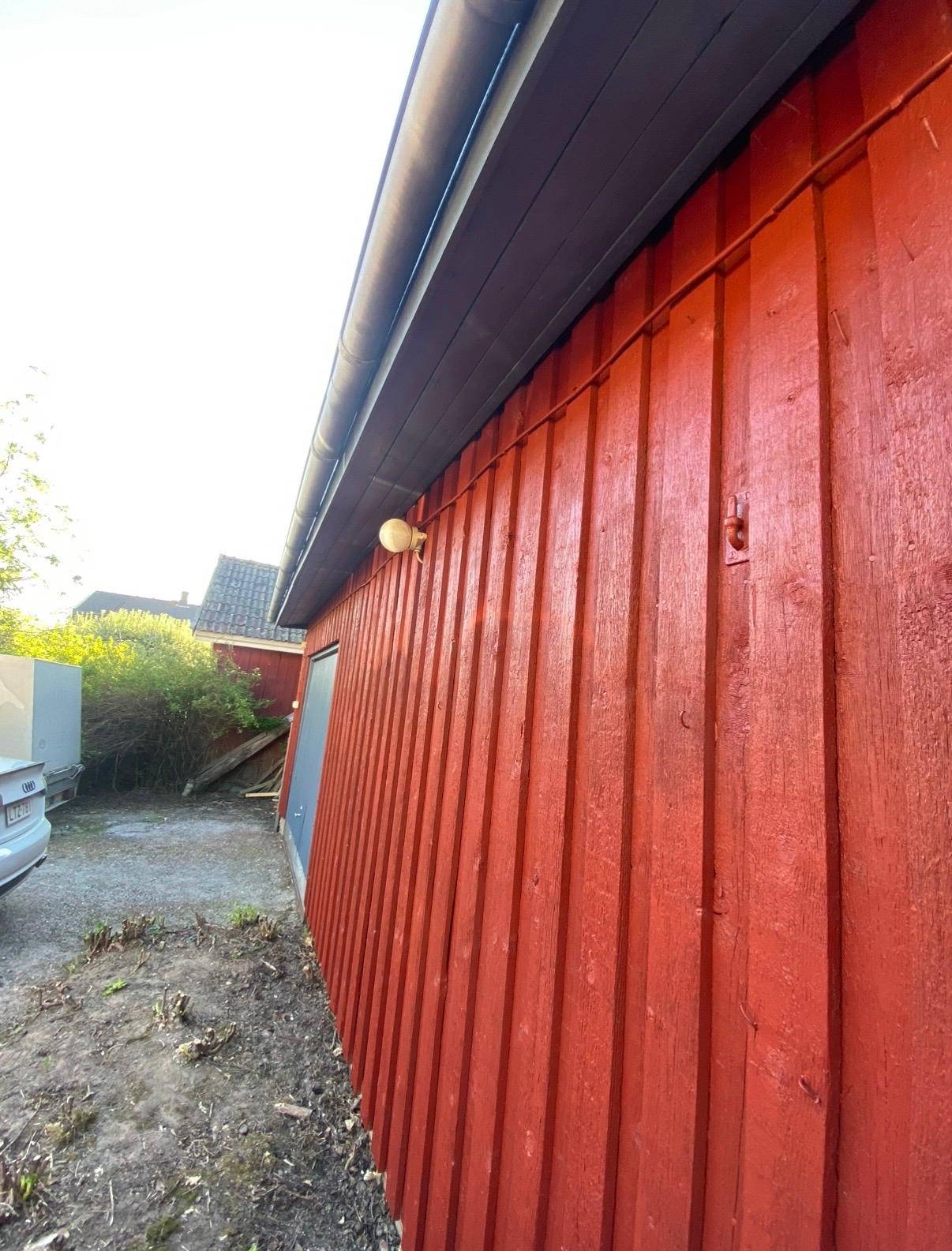 Varaston edusta maalauksen jälkeen